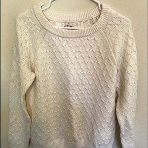 Old Navy Cream Colored Sweater Size Medium.